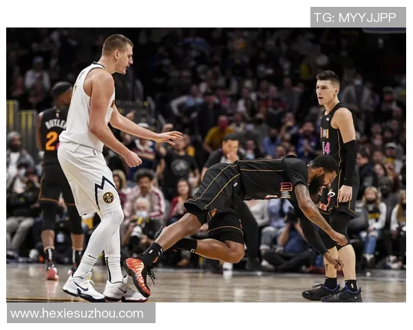 勇士惨败掘金!约基奇26+9+9库明加拉胯,巴特勒16+3,格林三分爆发 勇士惨败掘金!约基奇26+9+9库明加拉胯,巴特勒16+3,格林三分爆发