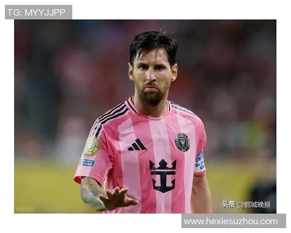 足球传奇人物风云再起：从贝利到梅西，探寻伟大球员的辉煌历程与影响力